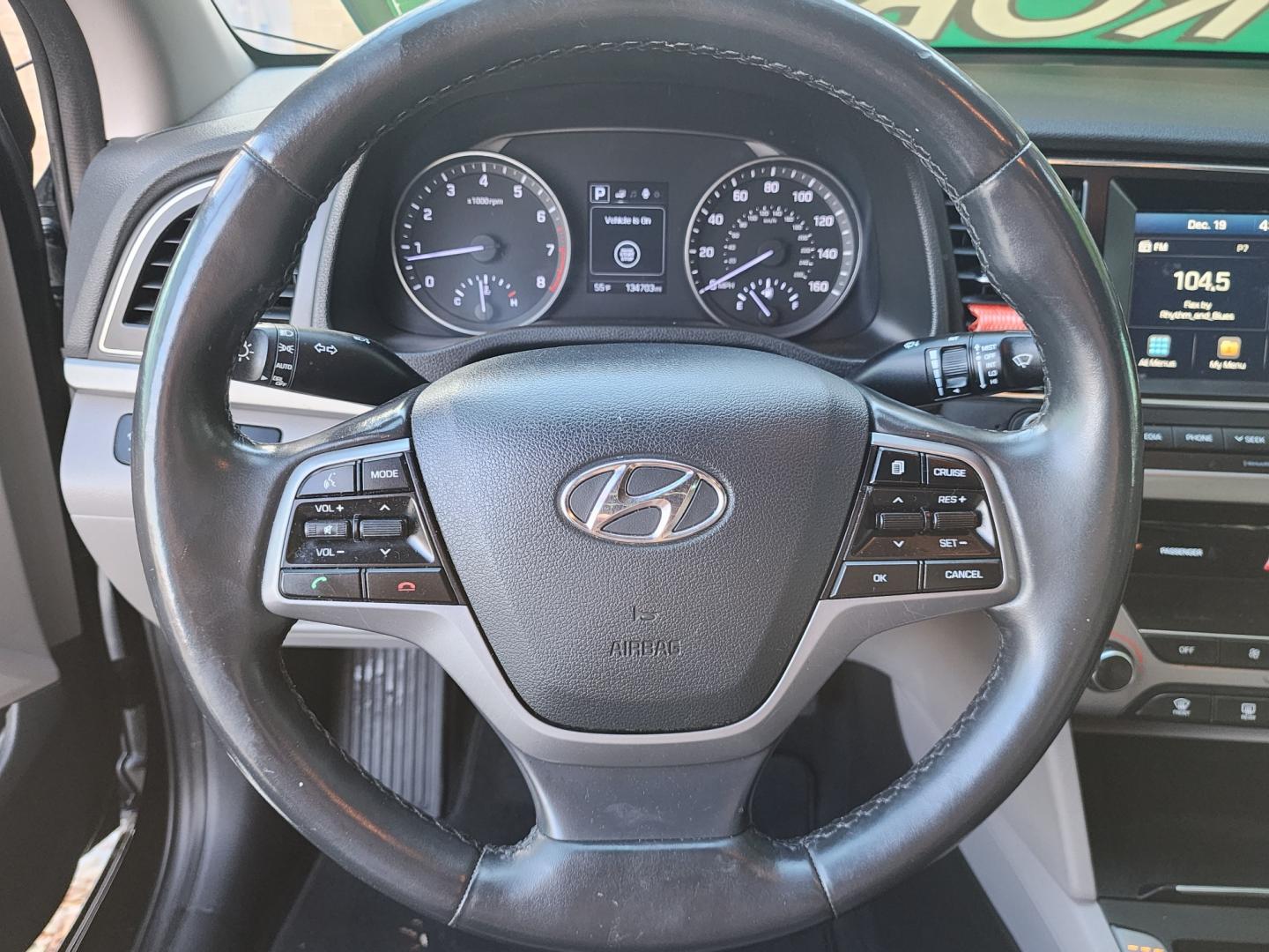 2018 BLACK Hyundai Elantra (5NPD84LF0JH) , AUTO transmission, located at 2660 S.Garland Avenue, Garland, TX, 75041, (469) 298-3118, 32.885551, -96.655602 - Photo#12